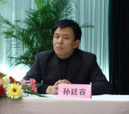 上海硅酸盐所发现锂氧气电池中强溶剂化效应和正极吸附的协同作用-yabo鸭脖(图3) yabo鸭脖