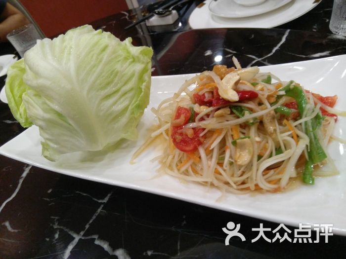 YABO鸭脖官网_陈书莹视察2019年民营企业招聘周暨就业扶贫专场招聘会(图1) yabo鸭脖集团